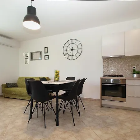 Apartment Fuer 6 Personen Ca 60 Qm In Pula-fondole, Istrien Istrische Riviera Stinjan
